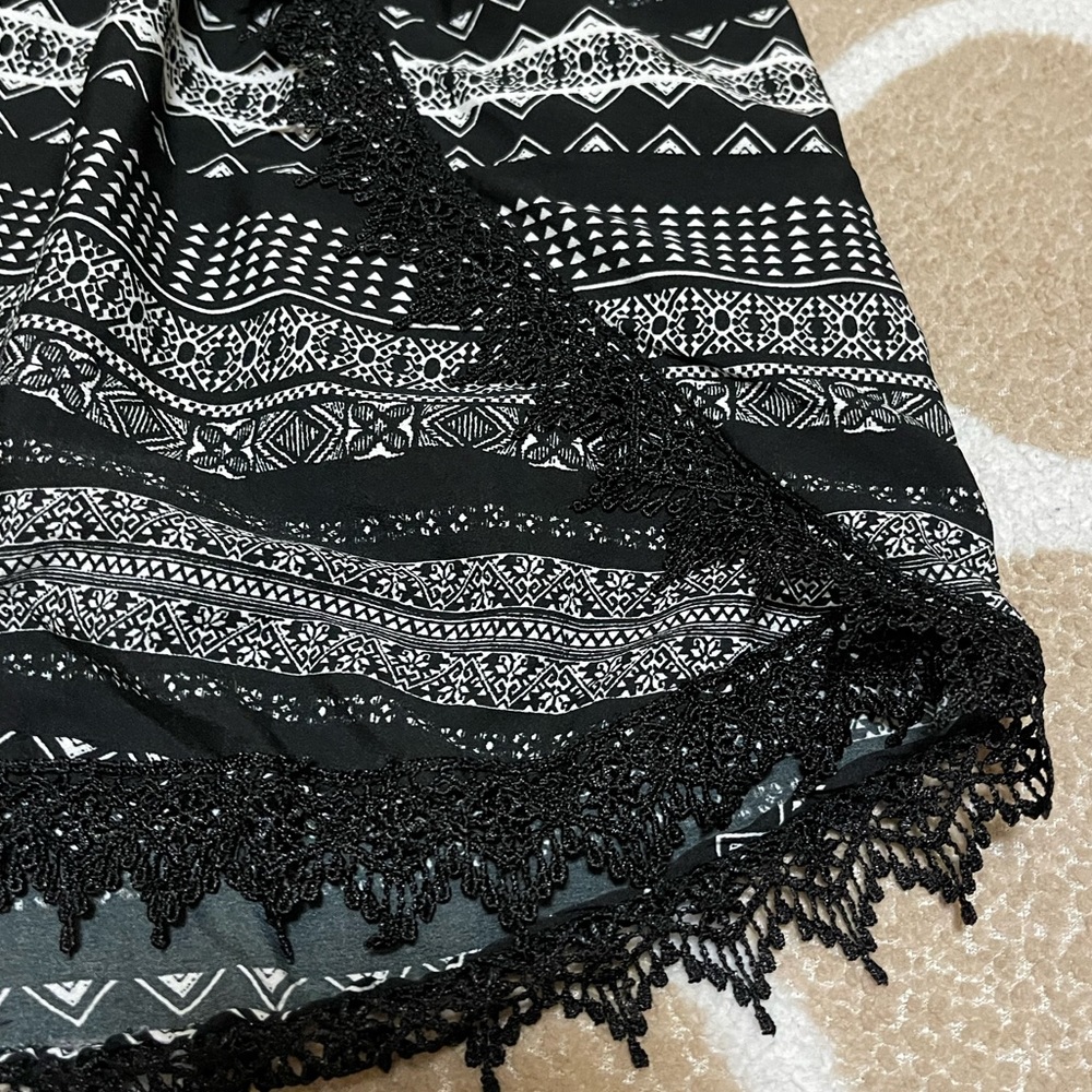 $5 IF BUNDLED Lace Trimmed Dressy Shorts - Picture 5 of 9